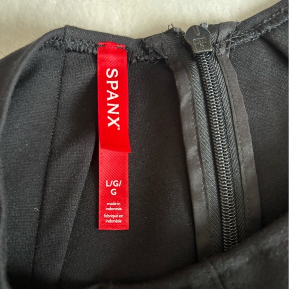 SPANX Top The Perfect Funnel Elegant Black Short Sleeve Size L - Picture 7 of 10